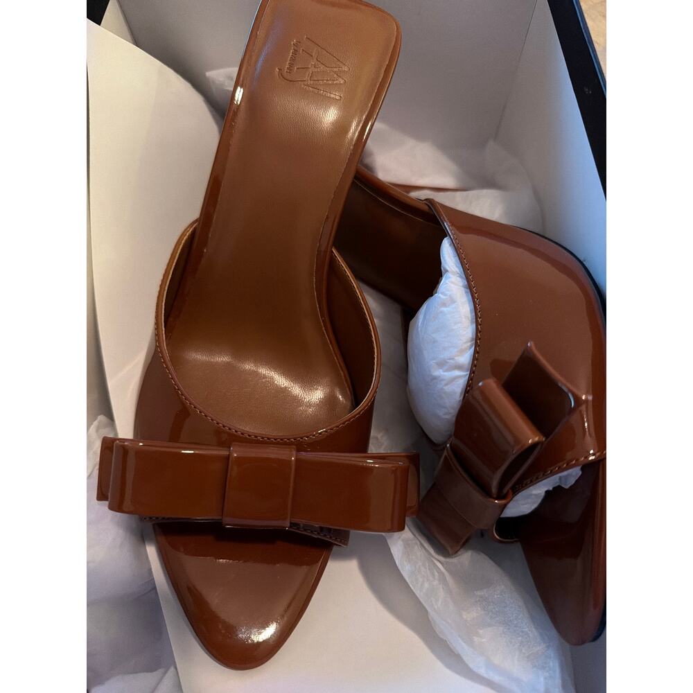 Aminah tan bow heel mule Giselle $195 size 6.5 - Picture 6 of 6